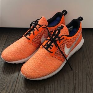 Nike Flyknit Roshe